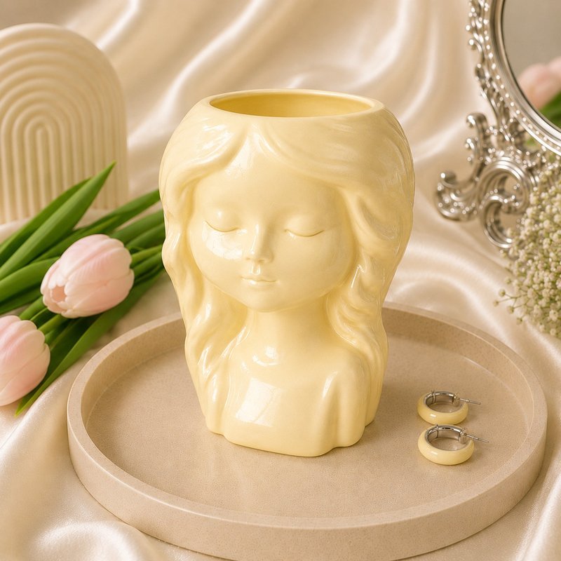 SLEEPING BEAUTY DREAM HOLDER - Image 3